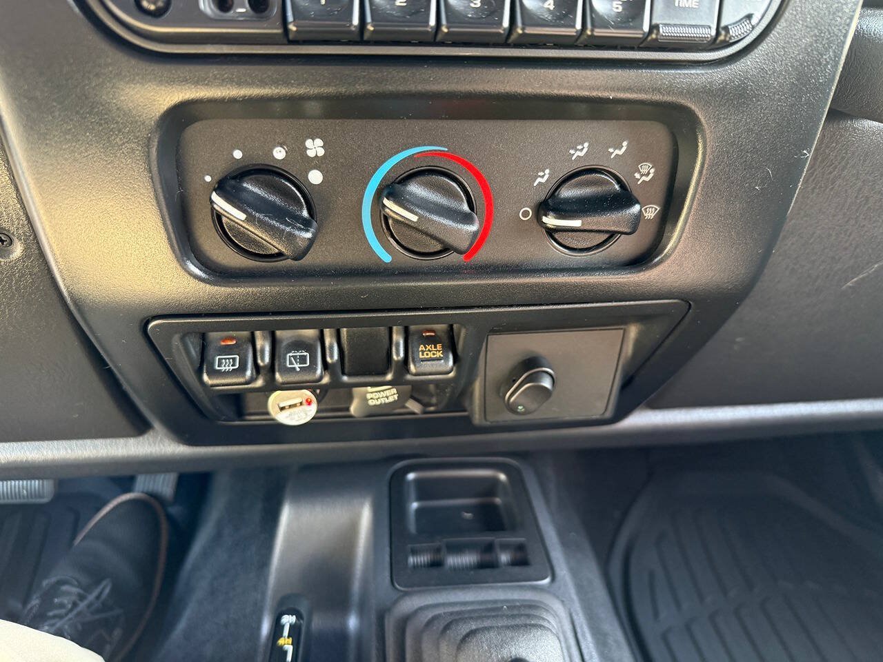 Used 2003 Jeep Wrangler Rubicon AWD/4WD image 18