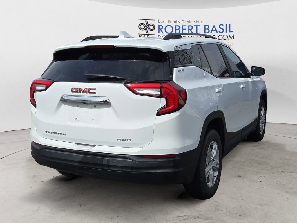 Used 2023 GMC Terrain SLE w/ Driver Convenience Package AWD/4WD image 5
