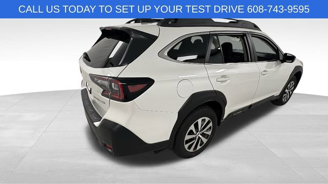 Certified 2025 Subaru Outback Premium image 3