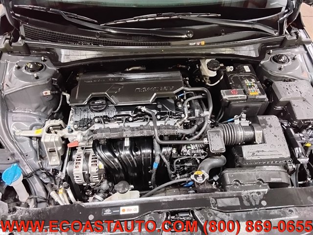 Used 2024 Hyundai Elantra SEL FWD image 9