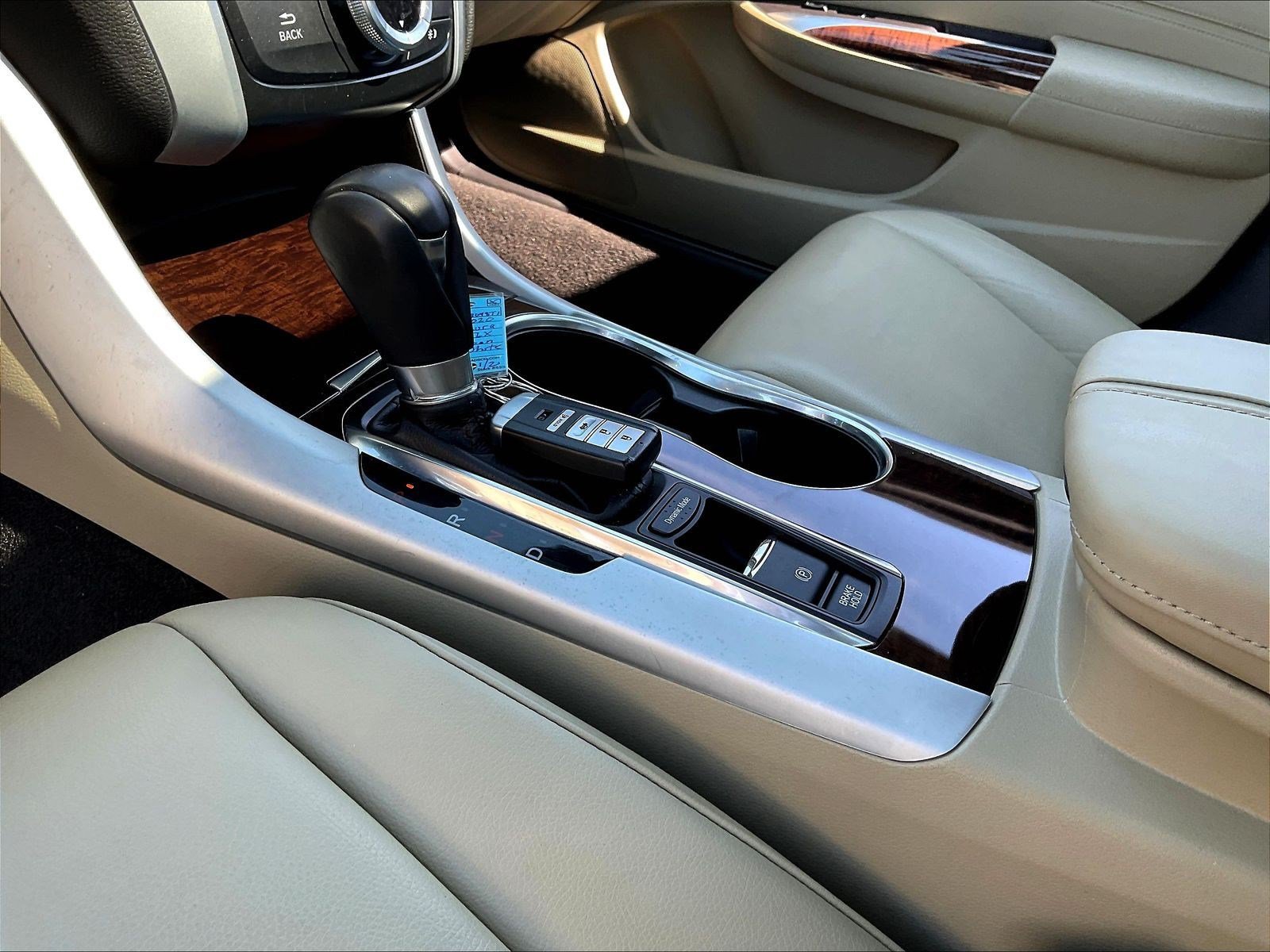 Used 2020 Acura TLX FWD image 18