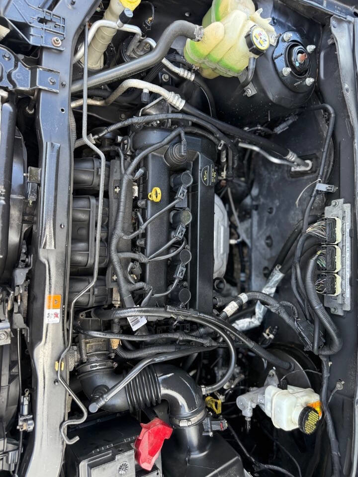 Used 2012 Ford Escape XLS image 29