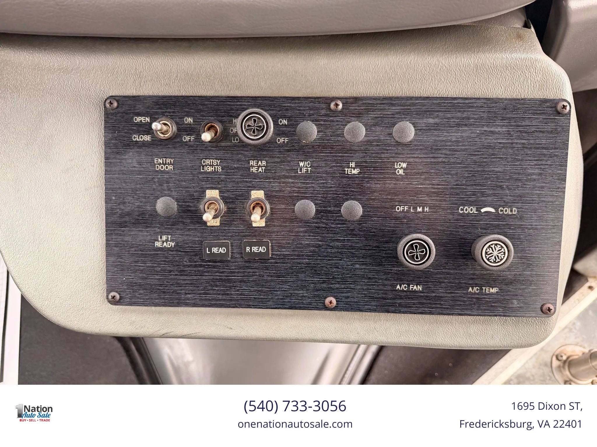 Used 2003 Ford E-450 and Econoline 450 RWD image 13