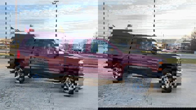 Used 2014 Chevrolet Silverado 1500 W/T w/ Trailering Package image 2