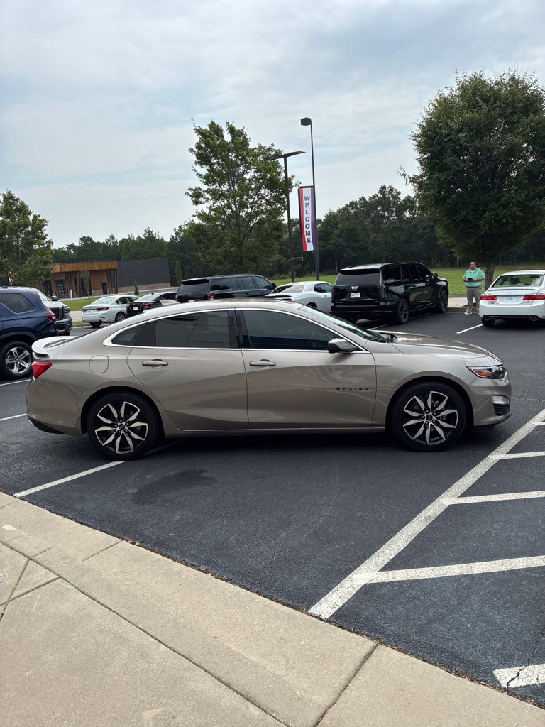 Used 2022 Chevrolet Malibu RS FWD image 4