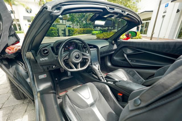 Used 2020 McLaren 720S Performance RWD image 3