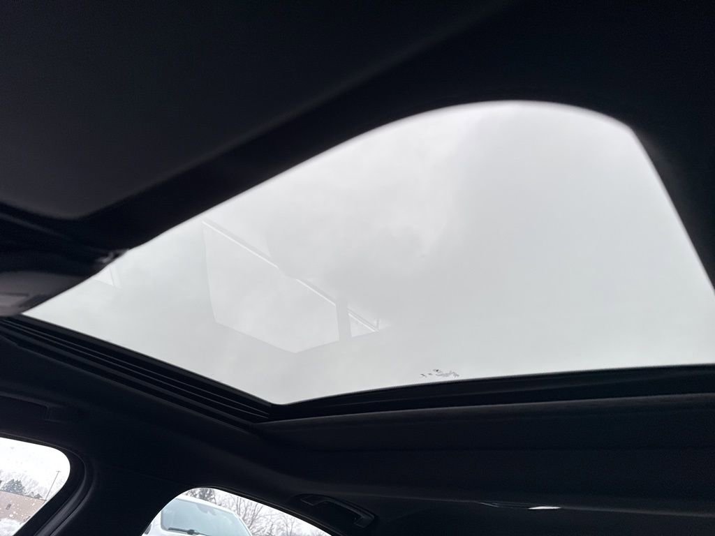 New 2026 BMW 330i xDrive Sedan w/ M Sport Package image 19