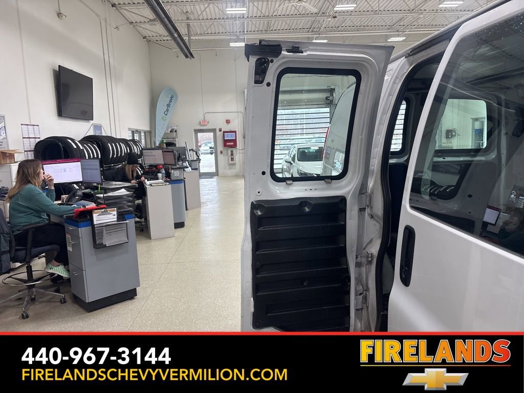 Certified 2021 GMC Savana 2500 w/ Driver Convenience Package image 32