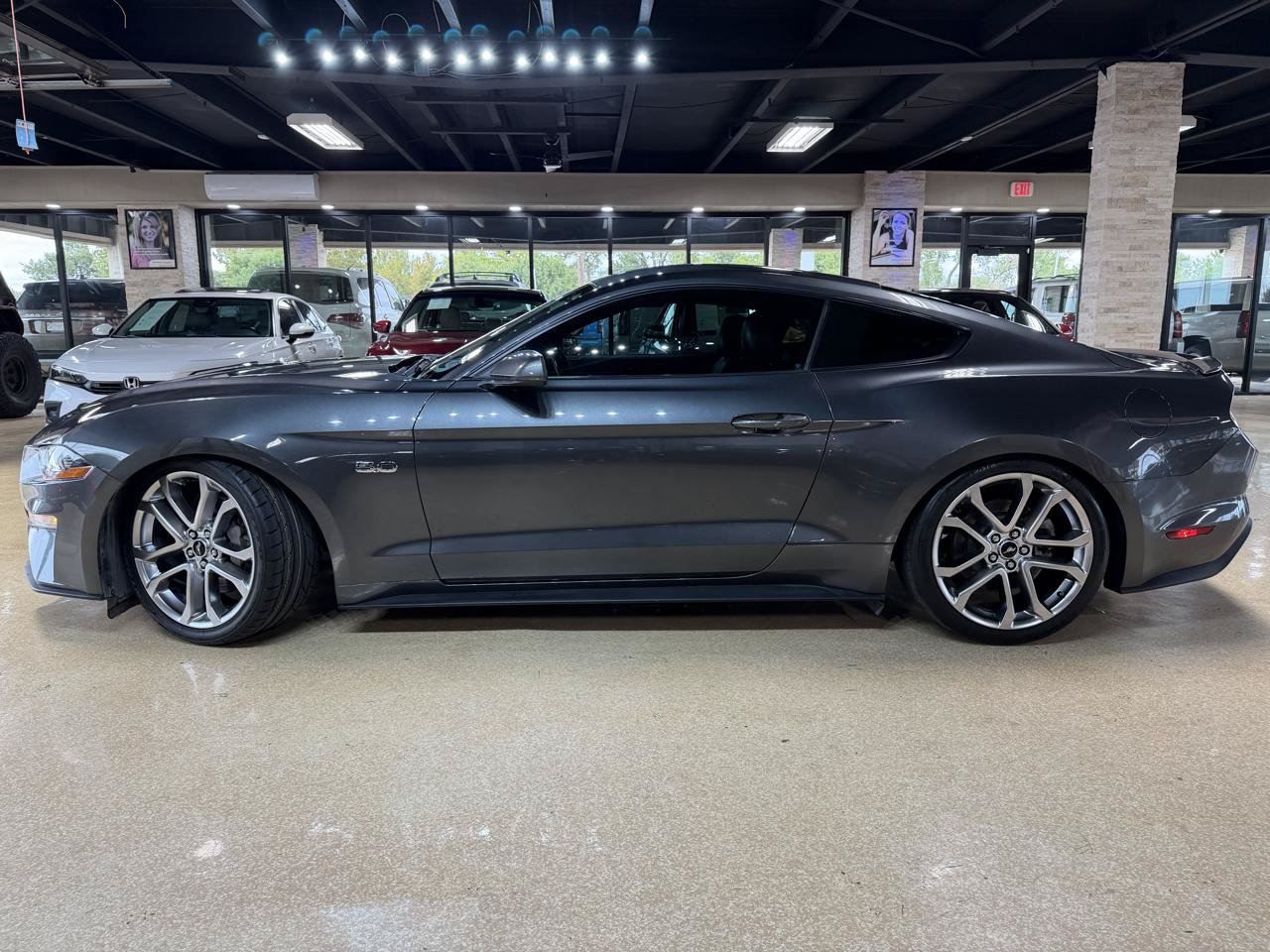 Used 2019 Ford Mustang GT Premium RWD image 6