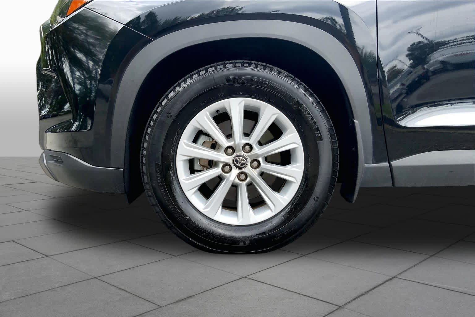 Used 2024 Toyota Grand Highlander FWD image 11