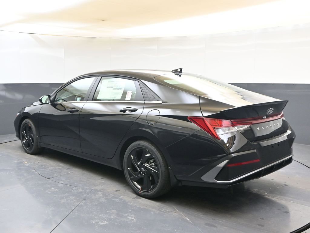 New 2026 Hyundai Elantra SEL Sport image 3