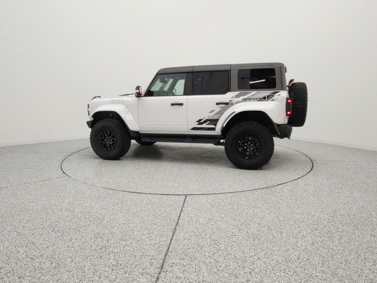 Used 2024 Ford Bronco Raptor w/ Interior Carbon Fiber Pack 6 AWD/4WD image 8