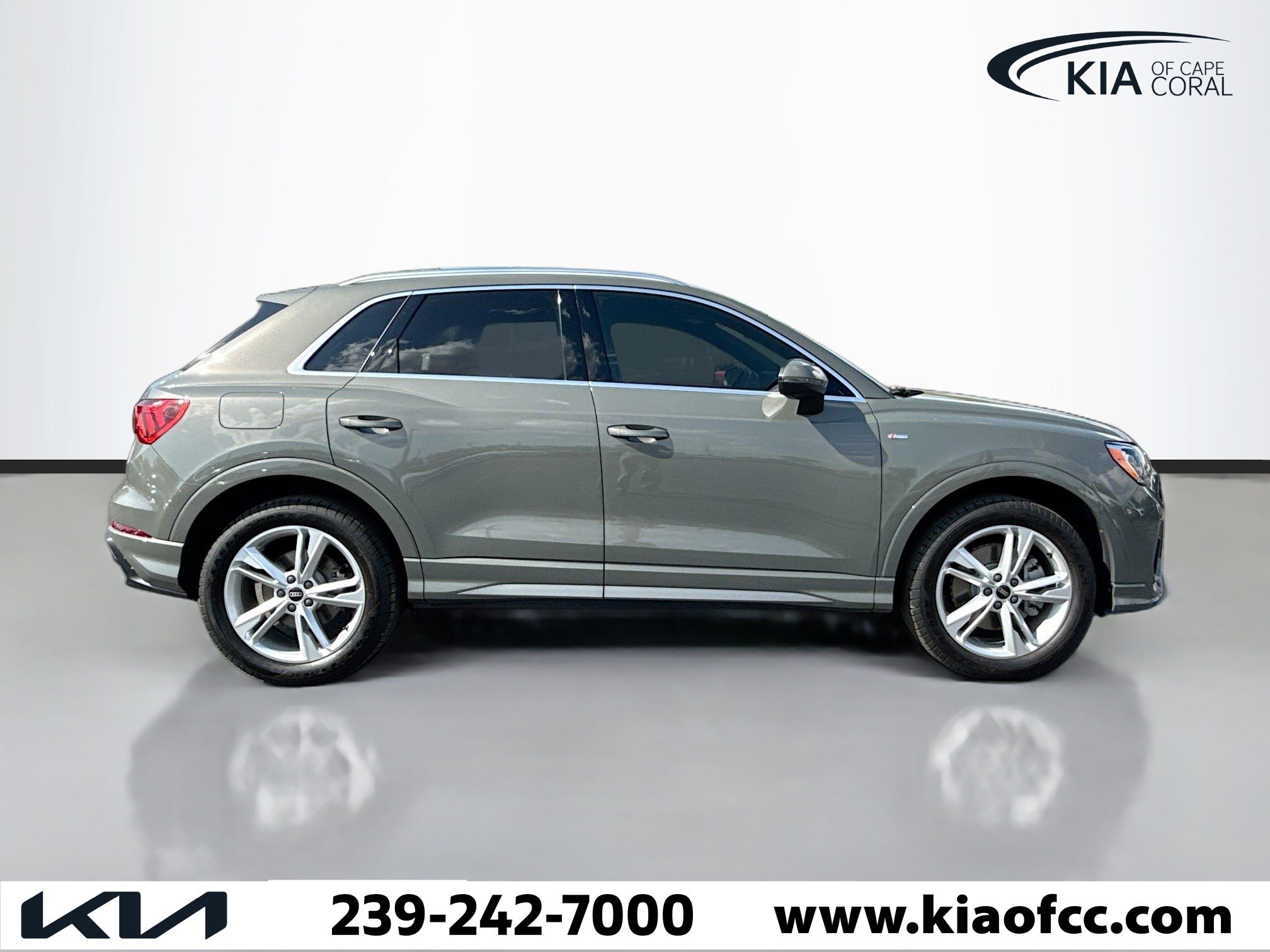 Used 2022 Audi Q3 2.0T Premium w/ Convenience Package image 7