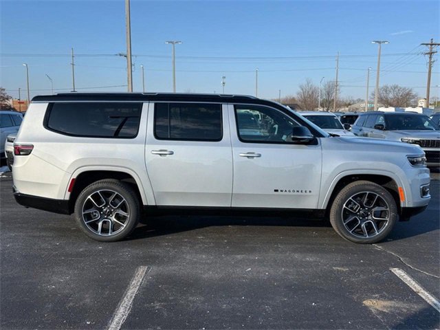 New 2025 Jeep Wagoneer L Series III image 2