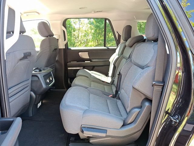 Used 2025 Ford Expedition Max Active AWD/4WD image 11