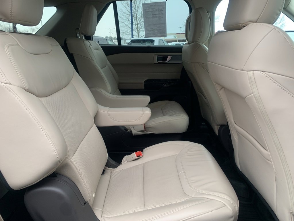 Used 2023 Ford Explorer Platinum w/ Class IV Trailer Tow Package image 15