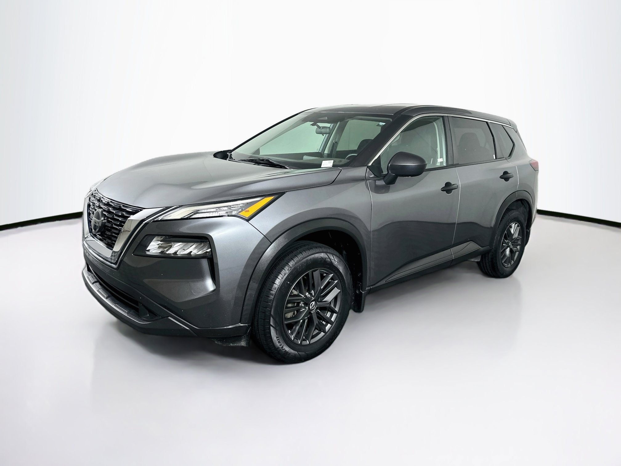 Used 2021 Nissan Rogue S FWD image 3