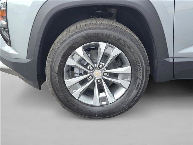 New 2027 Chevrolet Equinox LT FWD image 9
