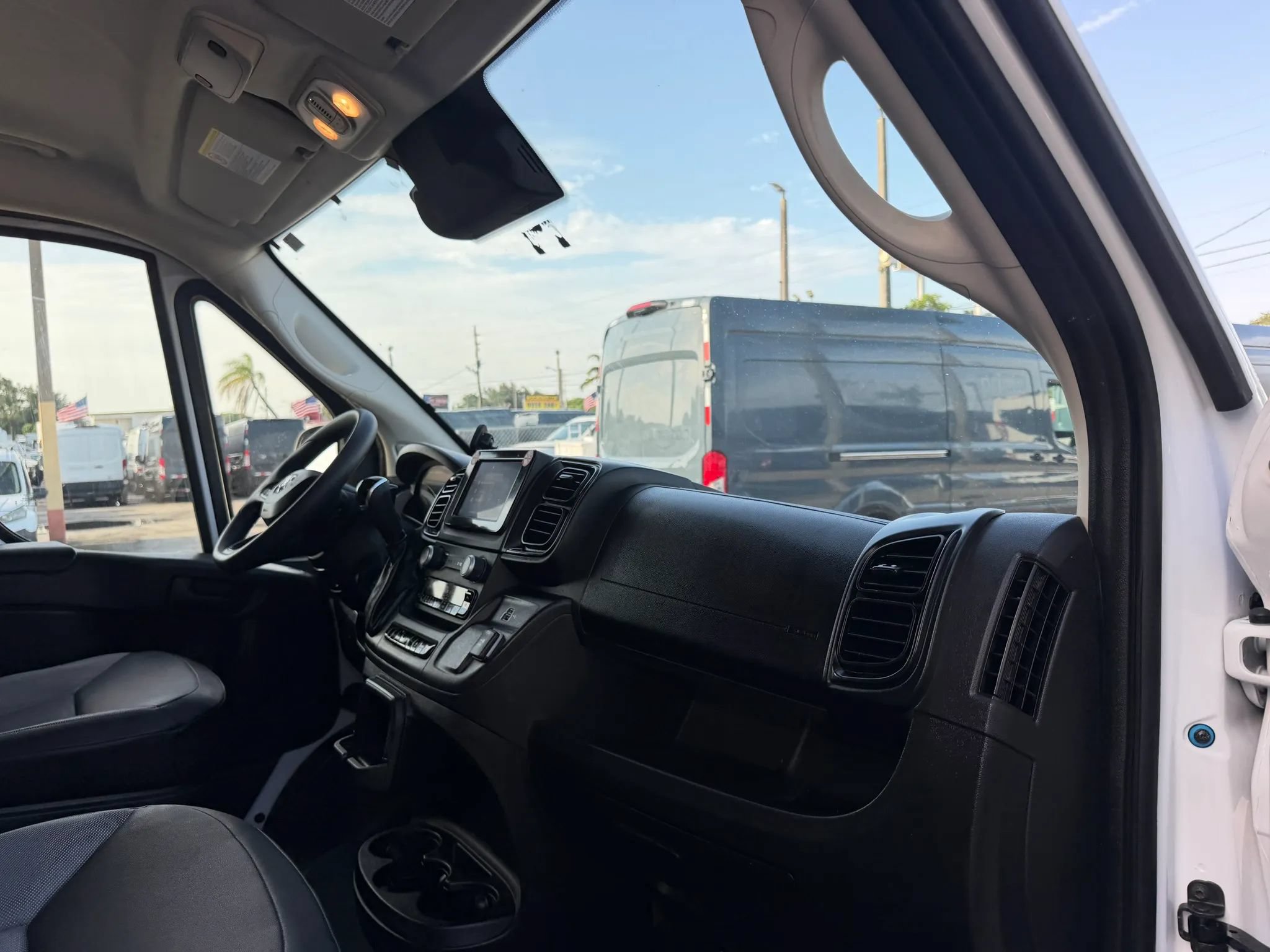 Used 2024 RAM ProMaster 2500 159 High Roof w/ Convenience Group FWD image 16