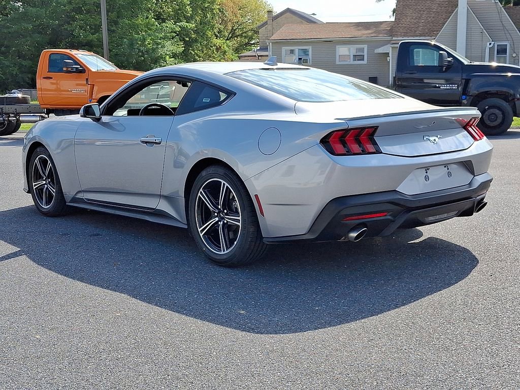 Used 2024 Ford Mustang Premium image 4