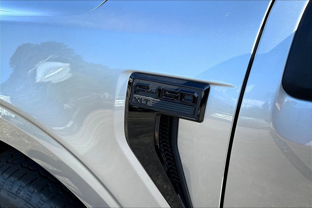 New 2026 Ford F150 XLT w/ Equipment Group 302A MID AWD/4WD image 9