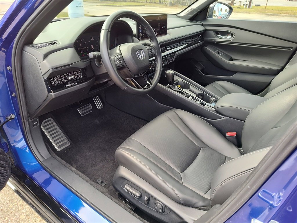 Used 2024 Honda Accord Sport image 2