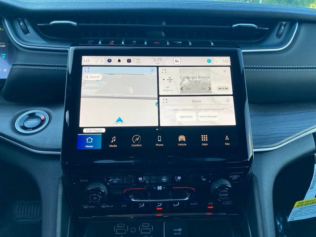 New 2024 Jeep Grand Cherokee Limited 4xe w/ Luxury Tech Group II image 13