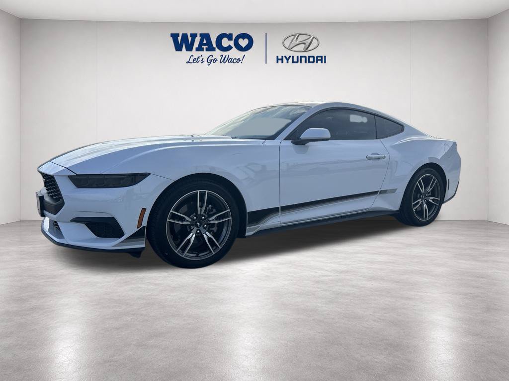 Used 2025 Ford Mustang Coupe RWD image 5