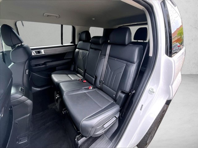 Used 2026 Hyundai Santa Fe SEL FWD image 25