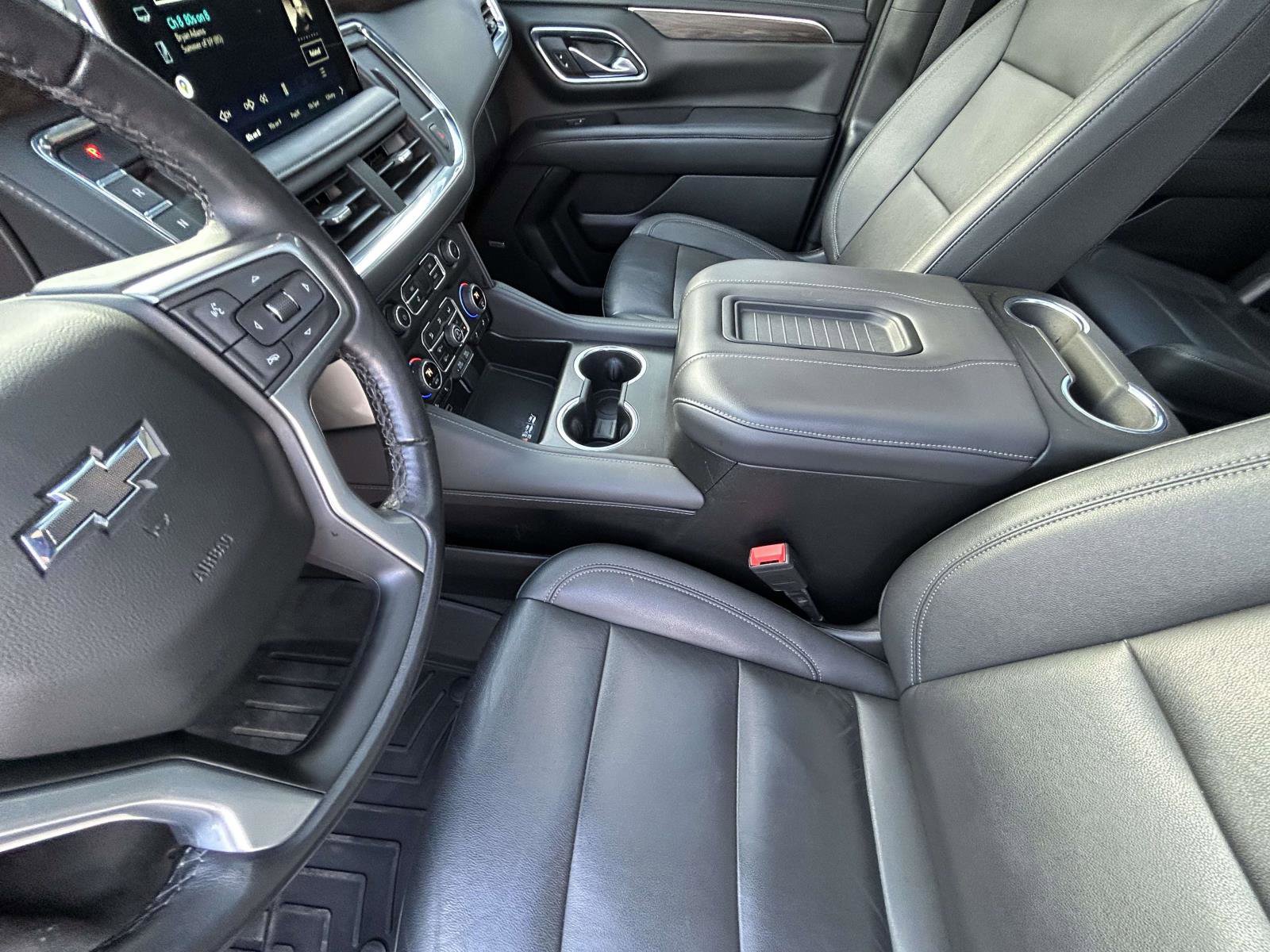 Used 2022 Chevrolet Suburban Z71 w/ Luxury Package image 10