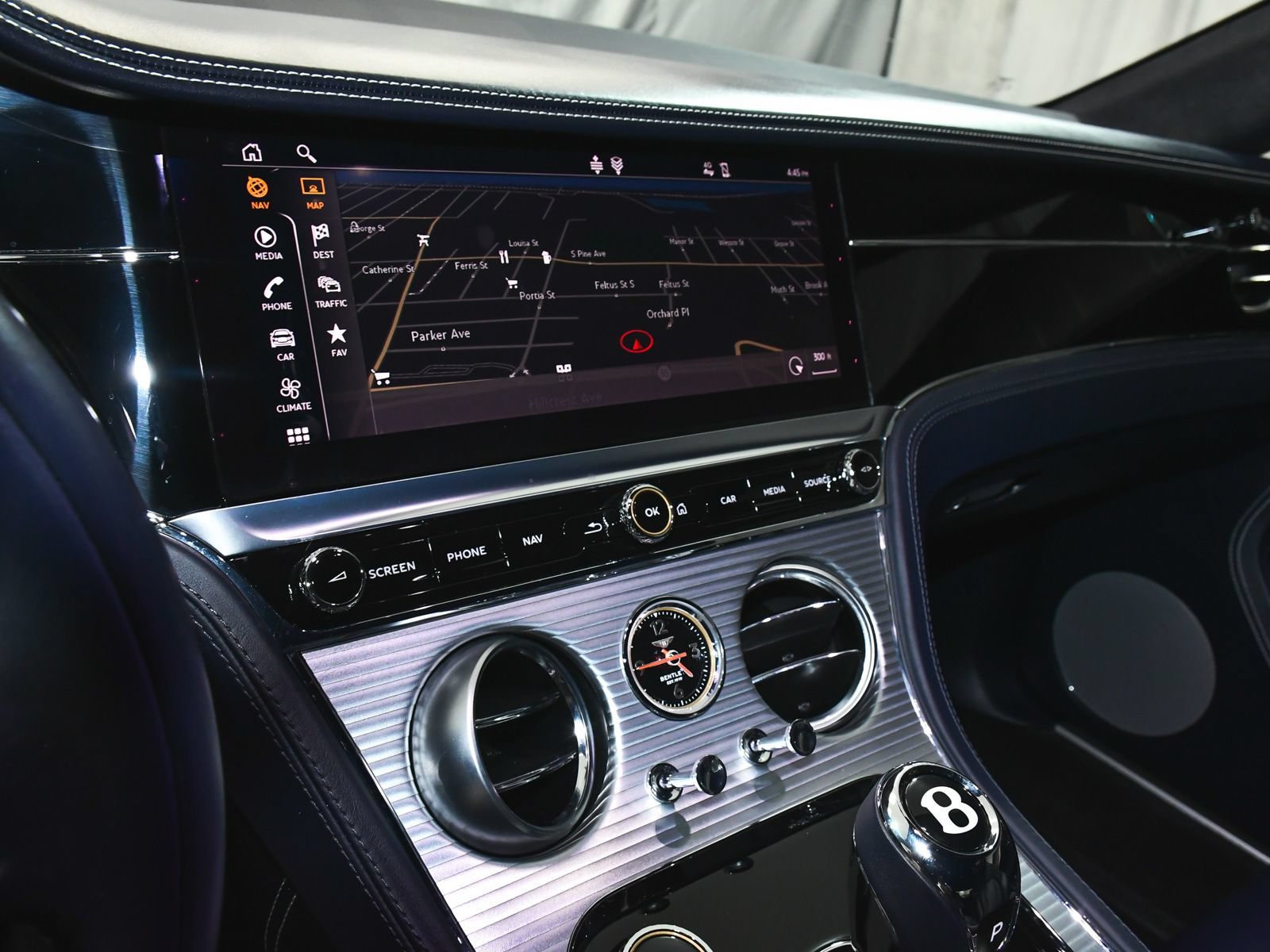 Used 2022 Bentley Continental GT AWD/4WD image 35