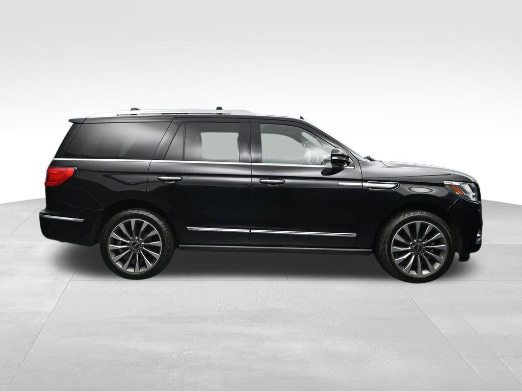 Used 2018 Lincoln Navigator Select w/ Technology Package AWD/4WD image 6
