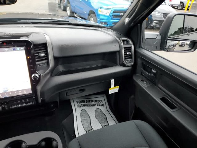 New 2026 RAM 3500 Tradesman AWD/4WD image 15