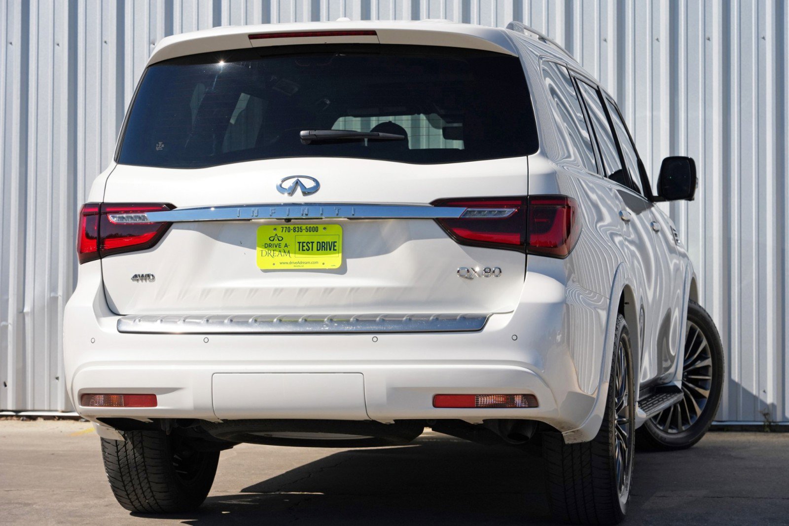 Used 2023 INFINITI QX80 Sensory w/ Cargo Package AWD/4WD image 5