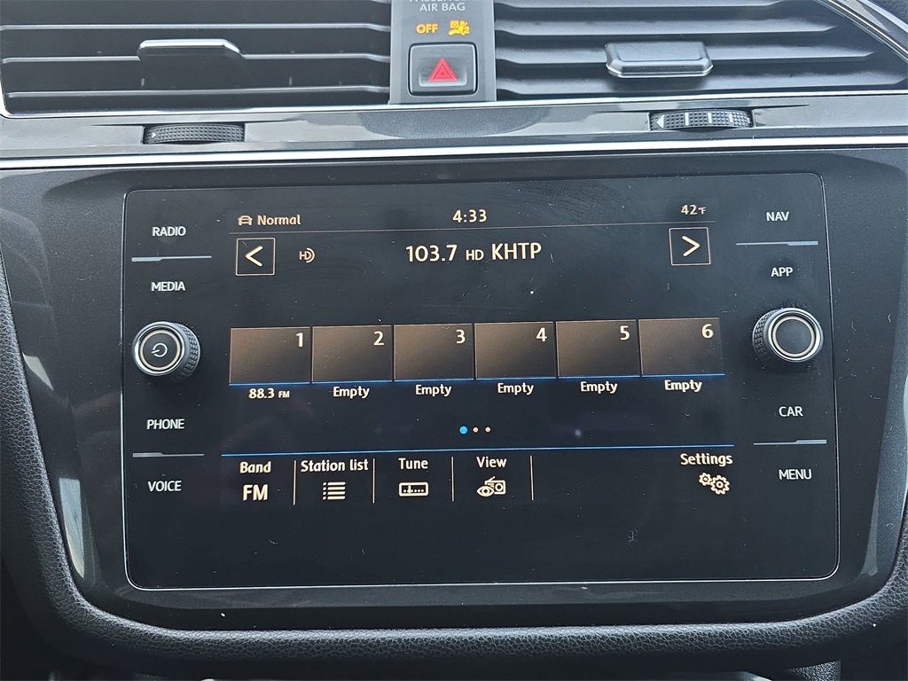 Used 2019 Volkswagen Tiguan S image 21