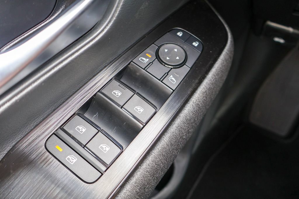 New 2026 Nissan Kicks SV w/ Charging Package FWD image 15