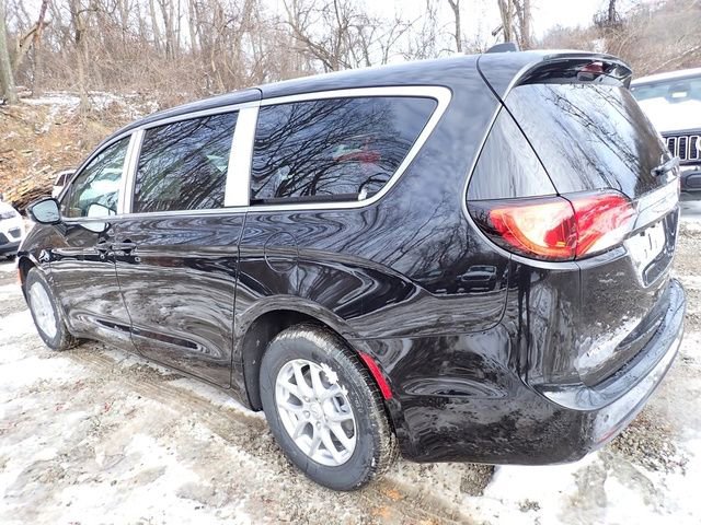 New 2026 Chrysler Voyager LX image 3