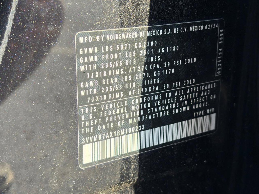 Used 2024 Volkswagen Tiguan SE w/ Panoramic Sunroof Package image 22