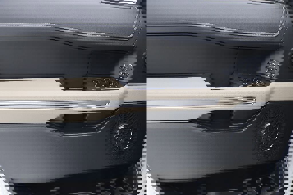 Used 2022 Ford Expedition Limited image 18