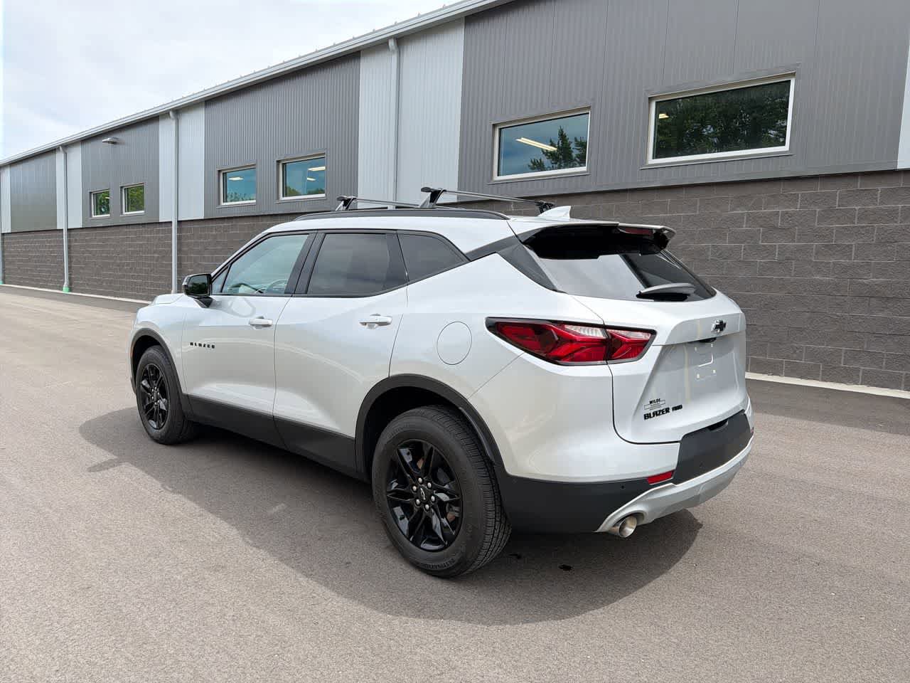 Used 2021 Chevrolet Blazer LT w/ Sound & Technology Package AWD/4WD image 11