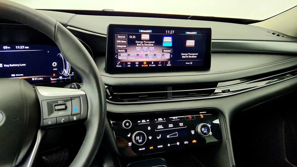 Used 2023 INFINITI QX60 Luxe AWD/4WD image 18