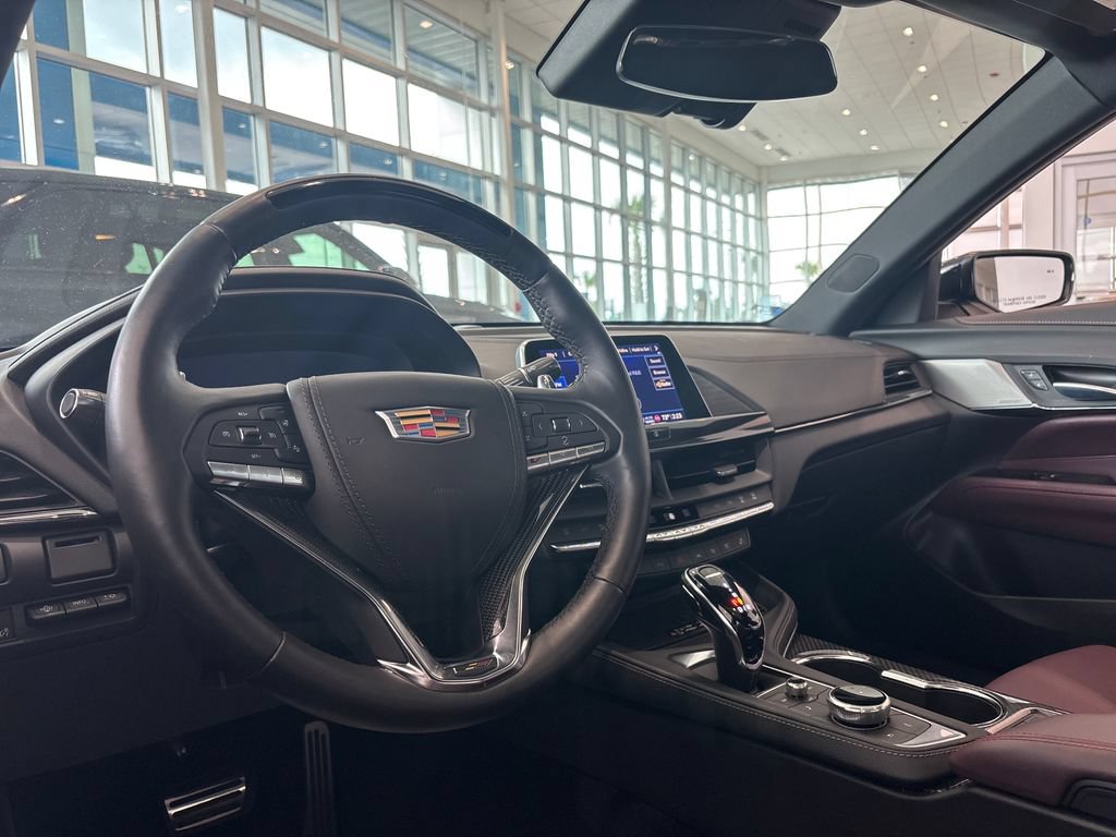 New 2025 Cadillac CT4 V RWD image 4