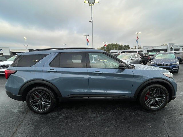 Certified 2026 Ford Explorer ST AWD/4WD image 8