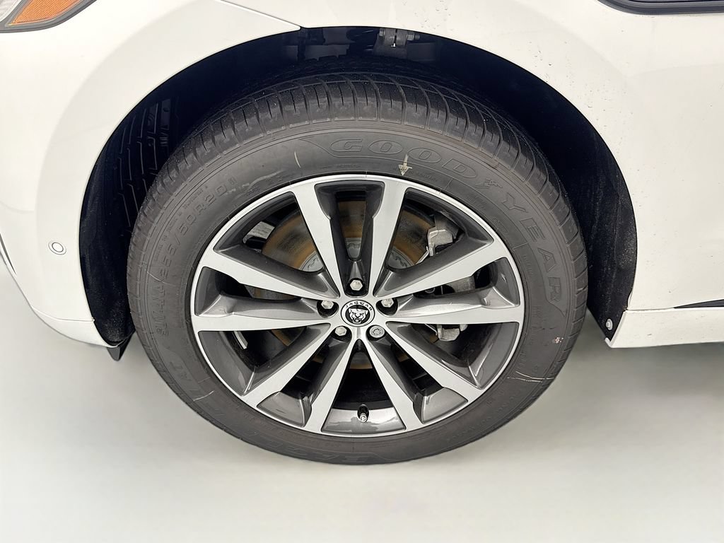 New 2026 Jaguar F-PACE R-Dynamic S AWD/4WD image 33