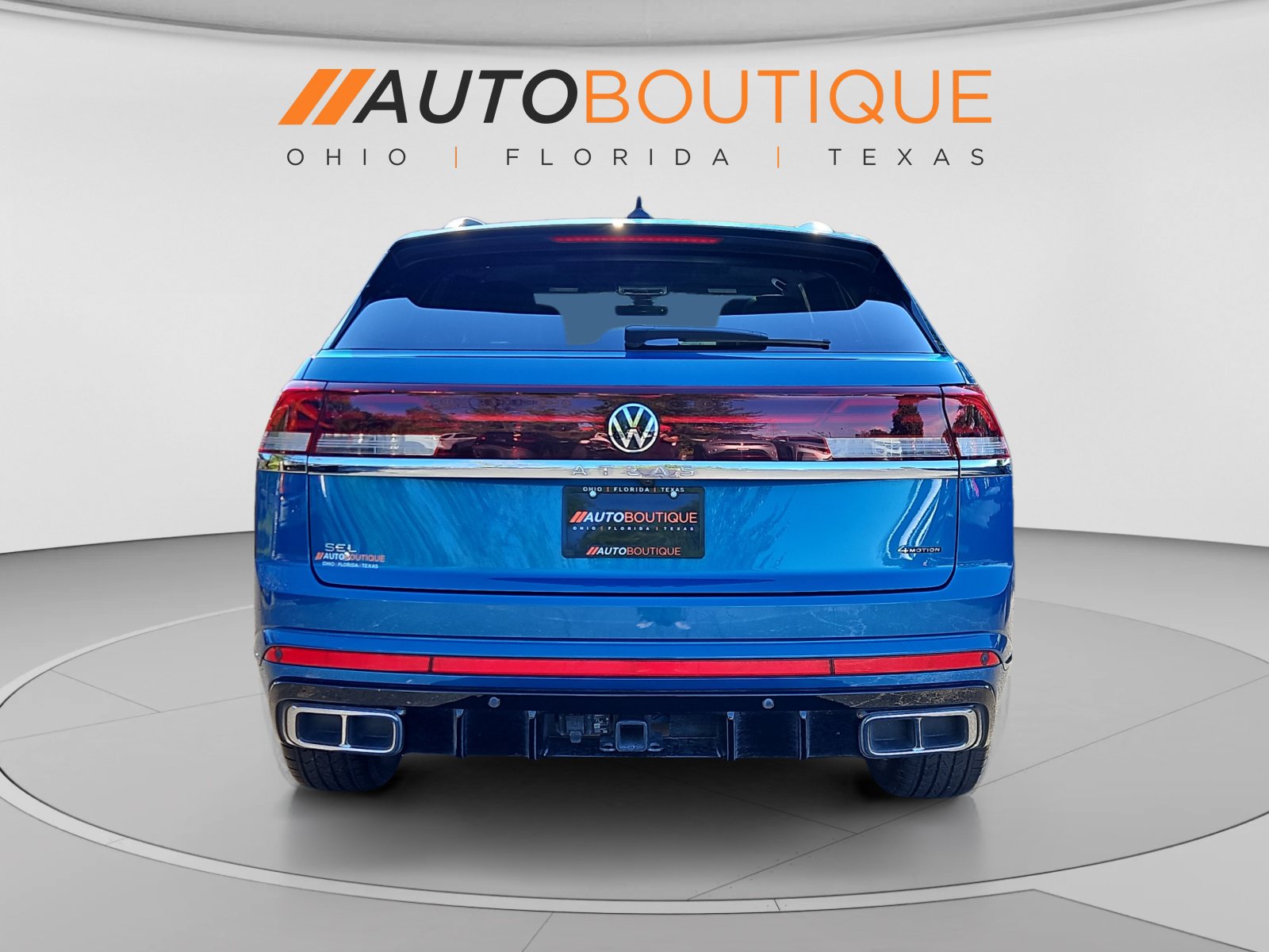 Used 2024 Volkswagen Atlas Cross Sport SEL R-Line AWD/4WD image 4