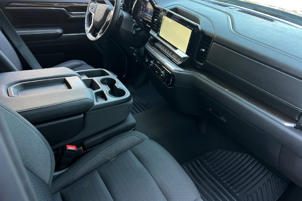 Used 2024 Chevrolet Silverado 1500 RST w/ Z71 Off-Road Package AWD/4WD image 15