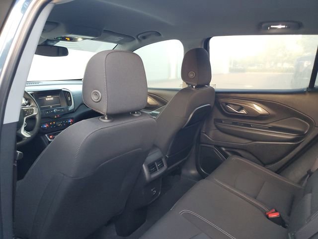 Used 2024 GMC Terrain SLE w/ Driver Convenience Package image 9