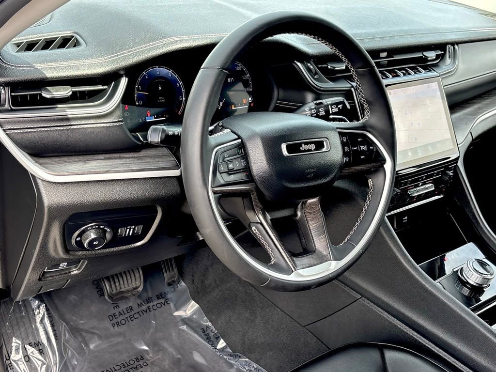 Used 2023 Jeep Grand Cherokee L Limited RWD image 10