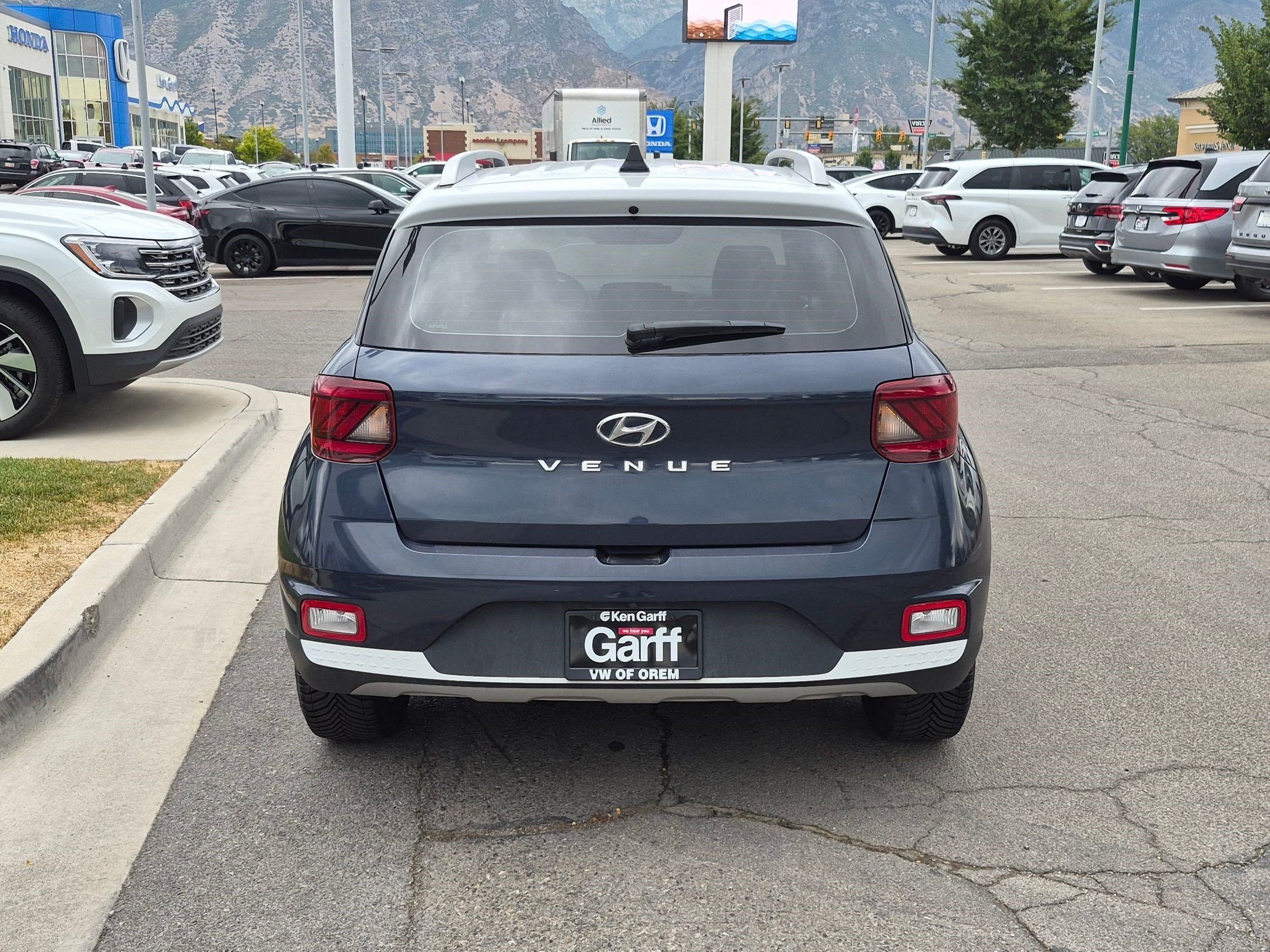 Used 2021 Hyundai Venue w/ Cargo Package FWD image 7
