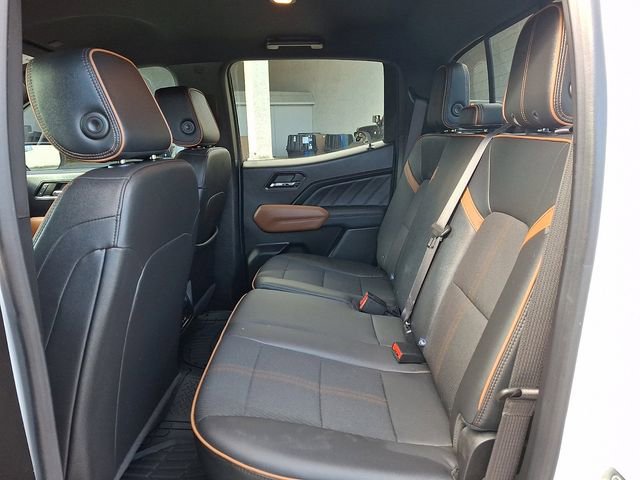 Used 2024 GMC Canyon AT4 image 12